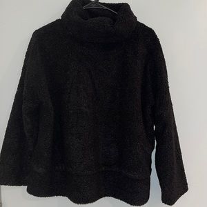 Tuckernuck Black Rollins Funnel Neck Teddy Sweatshirt Pullover Top
